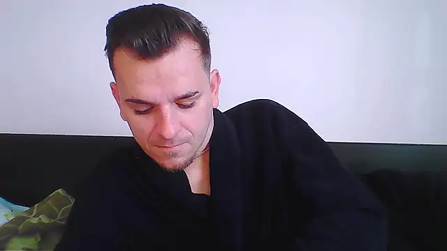 Huge cock22cm online show from 15, 11, 2025