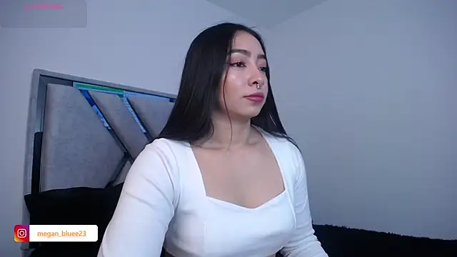 megan bluee23 online show from 29, 10, 2025