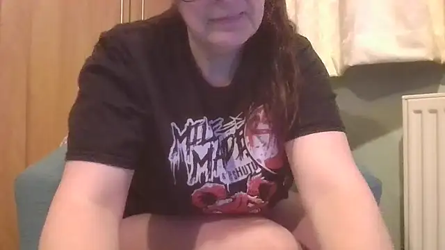 Snapshot of MissKisu chatting on 18, 5, 2026 MissKisu online show from 18, 5, 2026
