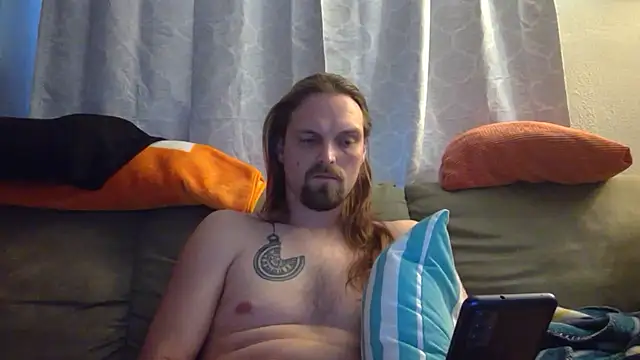 Snapshot of VitaminDrewFl chatting on 6, 1, 2026 VitaminDrewFl online show from 6, 1, 2026