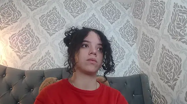 EmmaCowperr online show from 8, 3, 2025