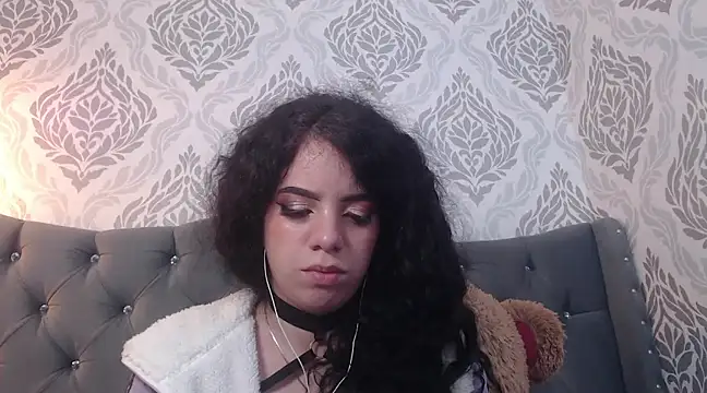 EmmaCowperr online show from 11, 3, 2025