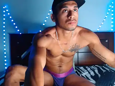 Snapshot of DanteSantoro chatting on 6, 12, 2024 DanteSantoro online show from 6, 12, 2024