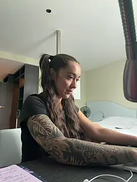 emiliasommer online show from 17, 6, 2026
