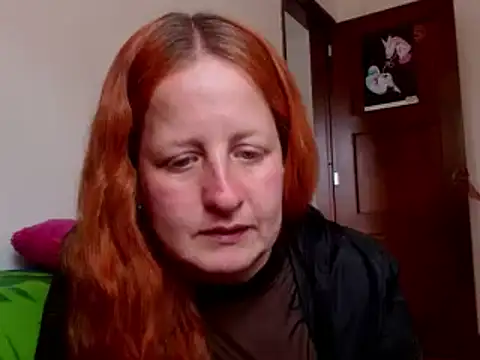 ViioletaMora online show from 28, 10, 2025