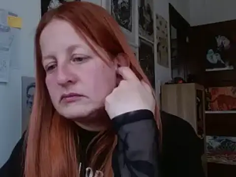 Snapshot of ViioletaMora chatting on 4, 7, 2026 ViioletaMora online show from 4, 7, 2026