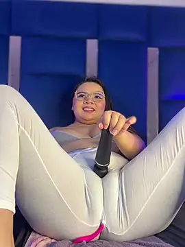 Snapshot of alice_love052 chatting on 4, 3, 2026 alice love052 online show from 4, 3, 2026