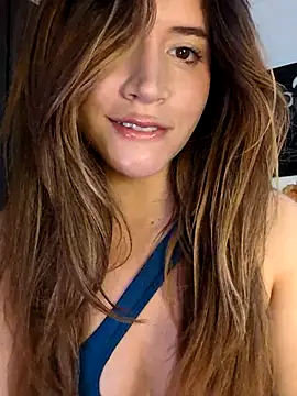 maliciaworld online show from 2, 12, 2025