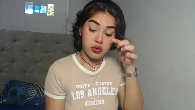 Melody phillips2 online show from 5, 11, 2025