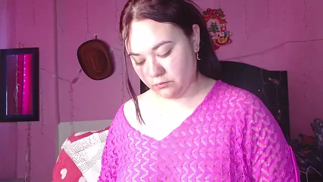 NikkiRous  online show from 8, 11, 2025