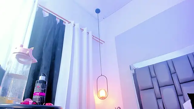 Emily Gil1 online show from 5, 3, 2025