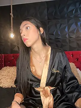 Snapshot of Ema_azel chatting on 11, 12, 2024 Ema azel online show from 11, 12, 2024