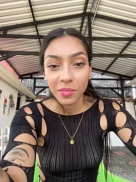 Snapshot of Ema_azel chatting on 14, 12, 2024 Ema azel online show from 14, 12, 2024