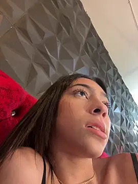 Snapshot of Ema_azel chatting on 4, 3, 2025 Ema azel online show from 4, 3, 2025