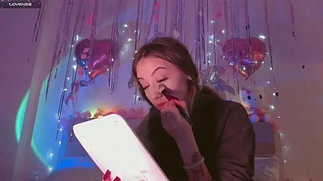 Snapshot of MelodyElf chatting on 25, 2, 2025 MelodyElf online show from 25, 2, 2025