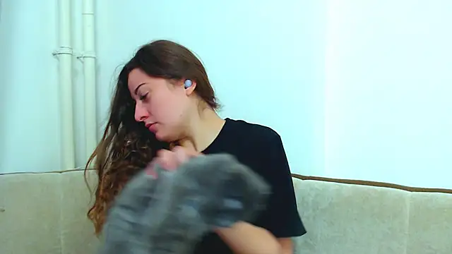 Helen Adams  online show from 5, 1, 2025