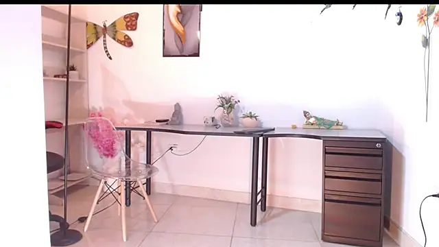 misspandora  online show from 21, 10, 2025