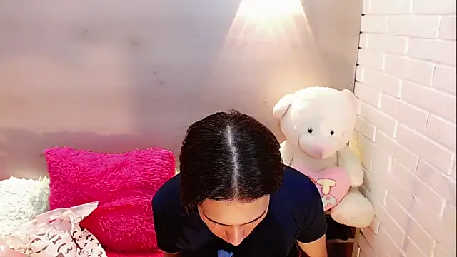 Daniela Pink  online show from 19, 12, 2025