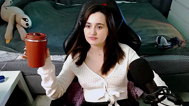 KiraYammy online show from 10, 3, 2025