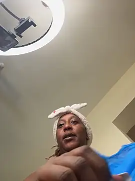 CarlaBeckky online show from 15, 10, 2025