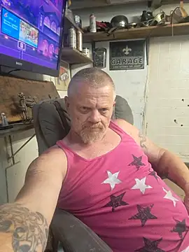 Snapshot of MagicAdmiralty5 chatting on 4, 10, 2025 MagicAdmiralty5 online show from 4, 10, 2025