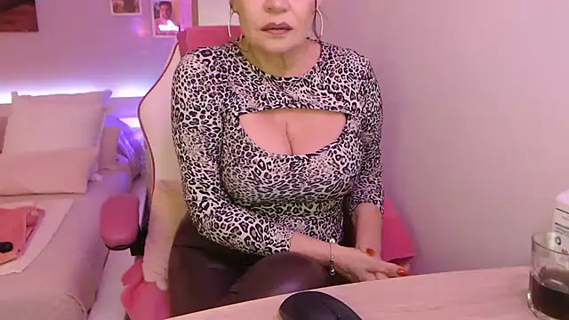 aubade246 online show from 20, 3, 2025