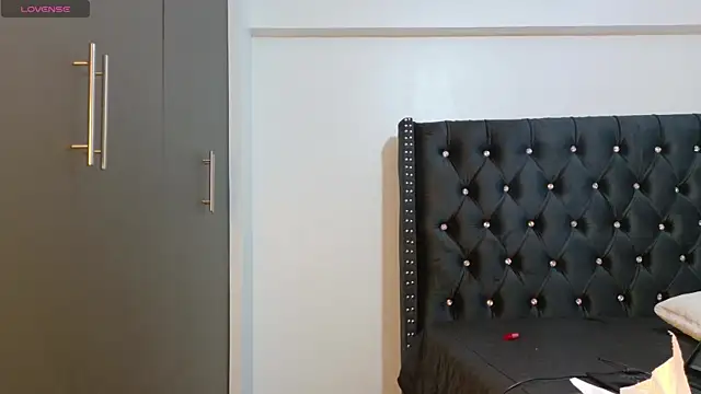 Snapshot of online_bestie chatting on 10, 2, 2025 online bestie online show from 10, 2, 2025