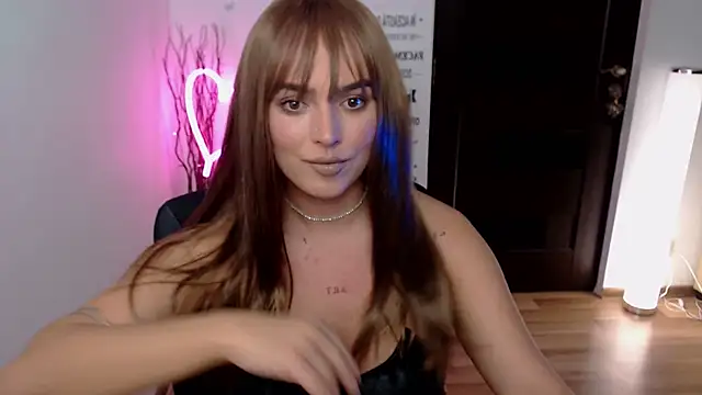 Snapshot of ChloeJewel1 chatting on 28, 11, 2025 ChloeJewel1 online show from 28, 11, 2025