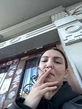 BabeRainbow online show from 3, 1, 2025