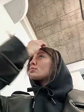 BabeRainbow online show from 10, 1, 2025