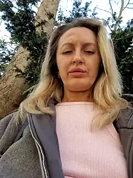 Snapshot of Miss____Mia_ chatting on 21, 3, 2025 Miss Mia online show from 21, 3, 2025