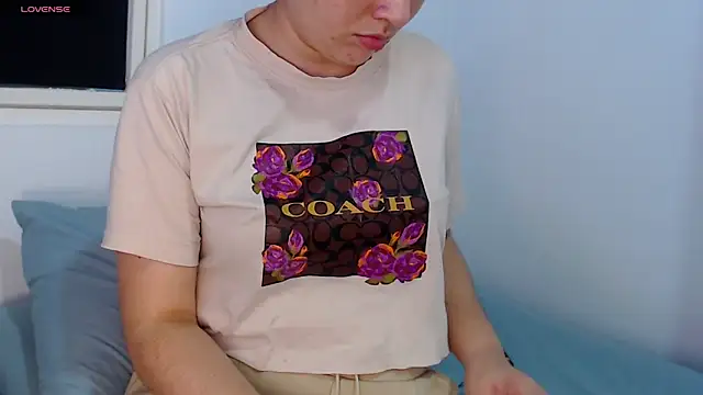 sofi-rojas1 online show from 30, 11, 2025