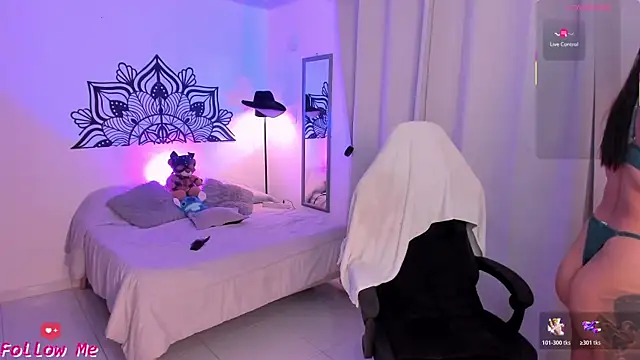 LouaneBourVip online show from 5, 4, 2026