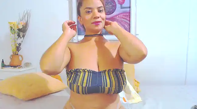 Snapshot of SoniaGresson chatting on 9, 3, 2025 SoniaGresson online show from 9, 3, 2025