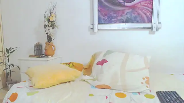 Snapshot of SoniaGresson chatting on 17, 9, 2025 SoniaGresson online show from 17, 9, 2025