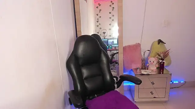 Snapshot of hellensexy chatting on 8, 3, 2025 hellensexy online show from 8, 3, 2025