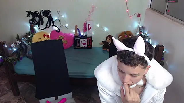 Antonella Cruz02 online show from 12, 2, 2025