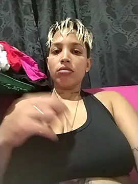 Snapshot of Dirty_Zoe chatting on 28, 10, 2025 Dirty Zoe online show from 28, 10, 2025