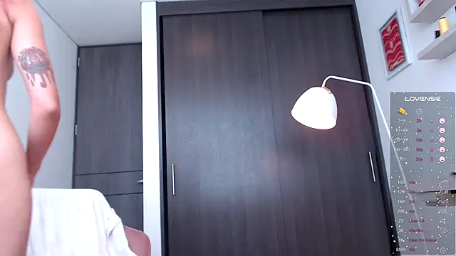 Snapshot of chloebritto chatting on 19, 12, 2024 chloebritto online show from 19, 12, 2024