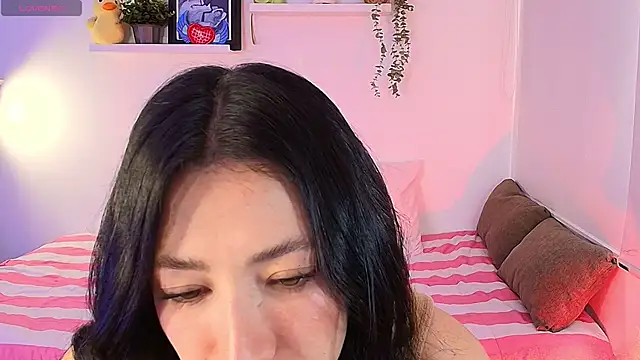 lilyy evanss online show from 3, 3, 2026
