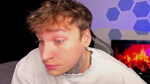 Chris Tyson online show from 6, 10, 2025