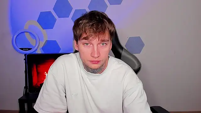 Chris Tyson online show from 25, 10, 2025