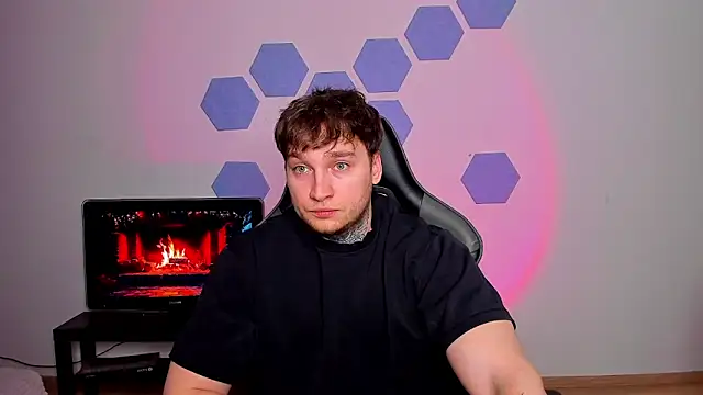 Chris Tyson online show from 7, 4, 2026