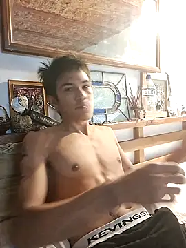 Snapshot of LYZBORNHD chatting on 30, 12, 2024 LYZBORNHD online show from 30, 12, 2024