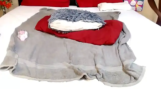 LongPussyLipsxx online show from 13, 2, 2025