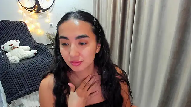 worldofkim online show from 30, 11, 2025