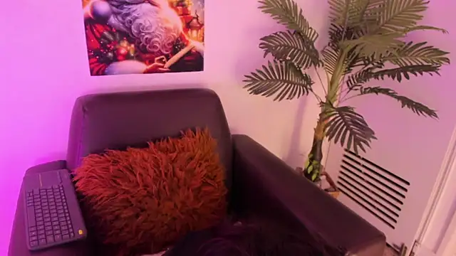 Snapshot of Miia_Thompsonn chatting on 4, 12, 2024 Miia Thompsonn online show from 4, 12, 2024