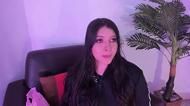 Snapshot of Miia_Thompsonn chatting on 8, 3, 2025 Miia Thompsonn online show from 8, 3, 2025