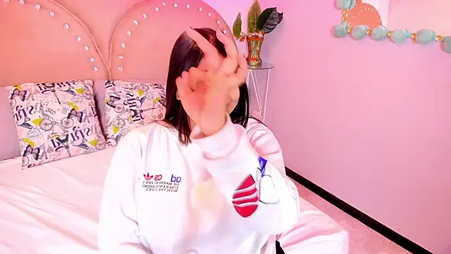 Miia Thompsonn online show from 5, 12, 2025