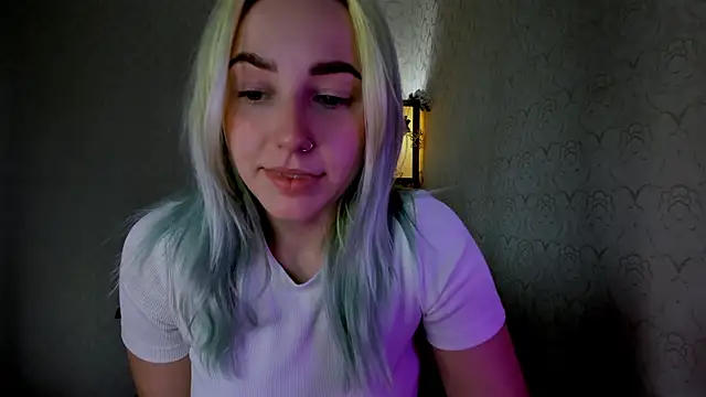 Snapshot of coraline_meow chatting on 18, 12, 2024 coraline meow online show from 18, 12, 2024